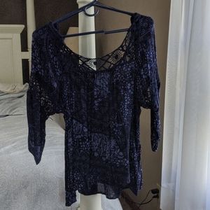 Flowy hippy top.  Great transition piece